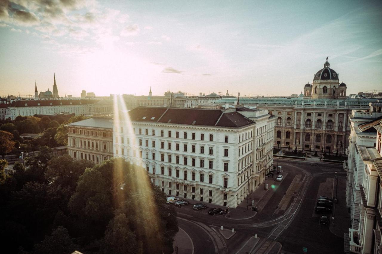 Henri Hotel Wien Siebterbezirk ภายนอก รูปภาพ